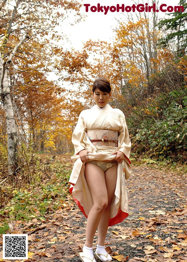 Maki Kashiwagi - Downlodea Nikki Monstercurves No.cd4902